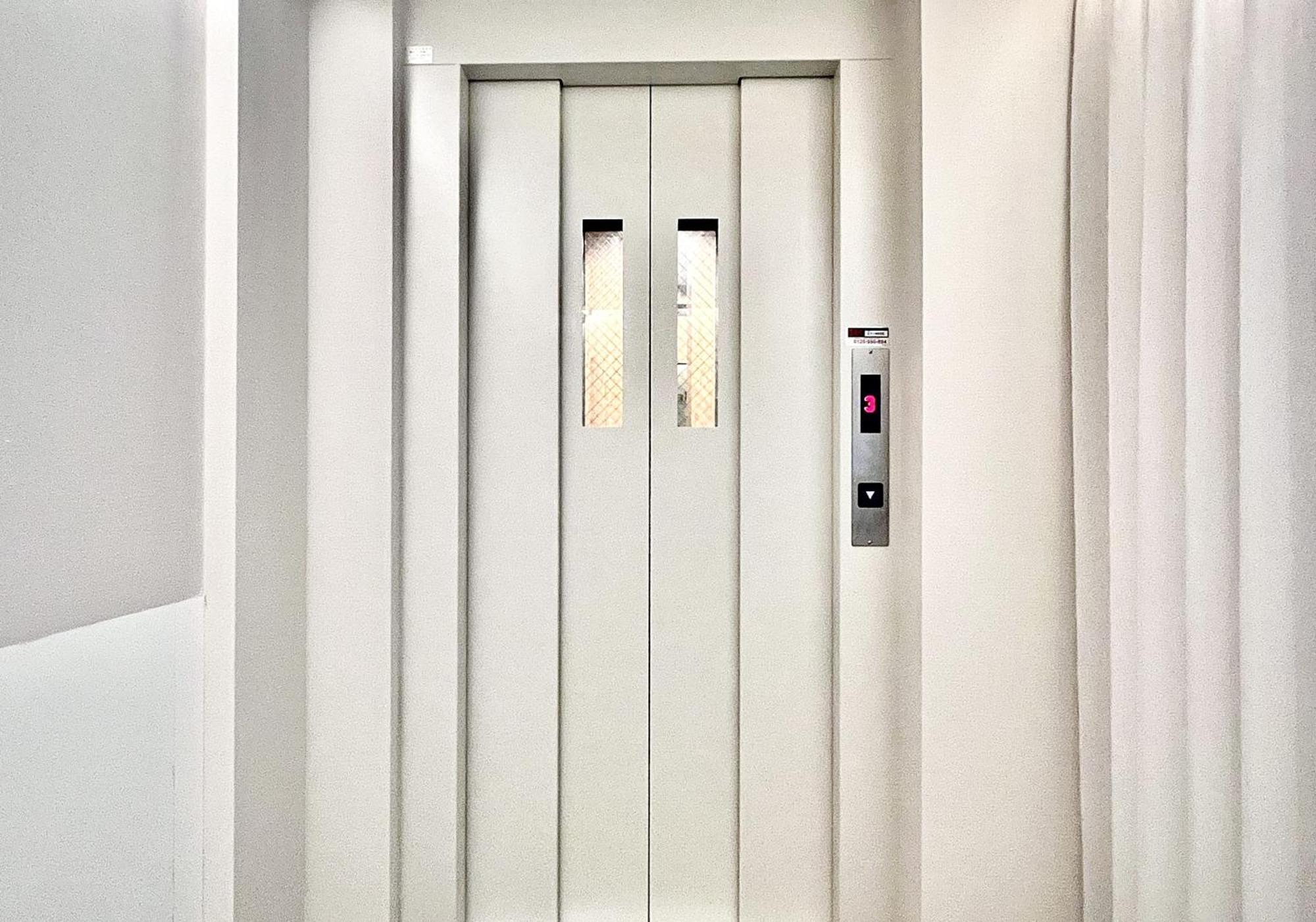 Aparthotel 东京上野超级中心 设计师房间yeoa 上野公园3分钟 车站1分钟 超级繁华 免费wifi 戴森吹风 Tokyo
